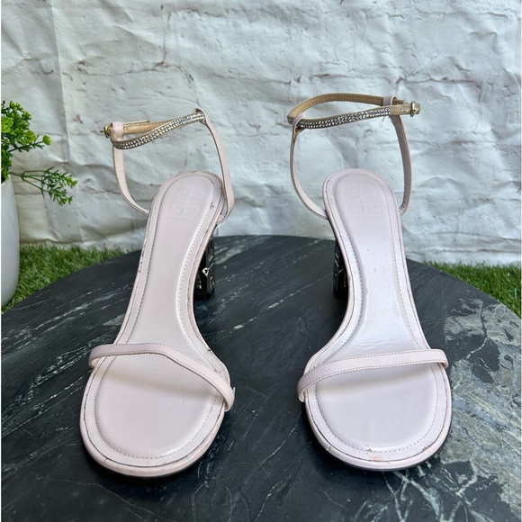 Givenchy Women G Cube heel Sandals in Leather Light pink/ lilac
Size 38 like new - Picture 5 of 16